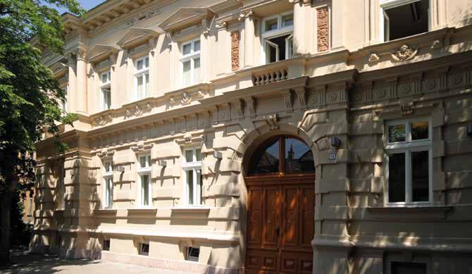 Épült: 2008 Az 870-es években épült, historizáló stílusú egykori lakóépület korábbi irodaházzá történő átalakítását követően példaértékű műemléki felújítását végeztette el az építtető.