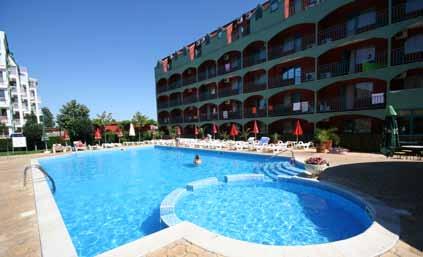 Térítésmentes: játszótér Térítés ellenében: pool bár a
