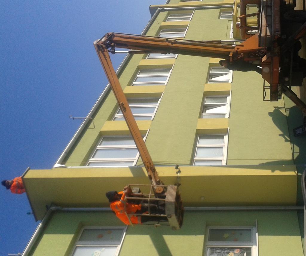 A polgármester szavai Tisztelt Polgártársaim! Az óesztendő már csak emlékezetünkben él, hisz itt van nyomában az évkezdő január.