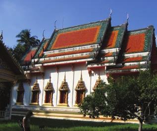 vízisportok krokodilfarm pillangó kert elefánt-túrák vízesések buddhista templomok óriás Buddha motorbérlés