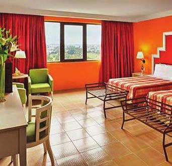 Ellátás: büféreggeli HOTEL QUINTA AVENIDA 2010-ben nyílt, új szálloda, Miramare negyed elegáns lakónegyedében.