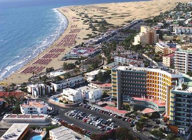 Aparthotel Playa del Ingles*** /Playa del Ingles A tengerparttól néhány méterre található 2 épületből álló hotel, mely gyerekekkel is kitűnő választás.