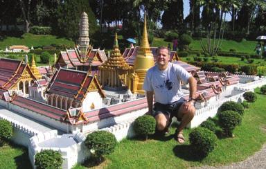 PATTAYA Egész Ázsia legfelkapottabb üdülővárosának tartják, Bangkoktól mindössze 100 km-re délre a Thai Öböl partján