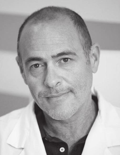51. The Trefoil system Rubén Davò The Trefoil system is a breakthrough in efficiency making fixed, definitive teeth on the day of surgery* a choice for many patients.