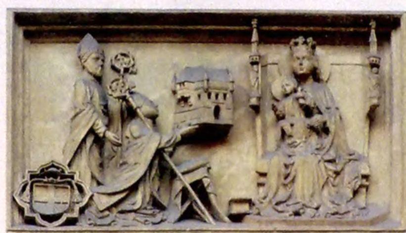 81 Oktatás a 14. században A Collegium Malus falán lévő relief Krakkóban A 14.