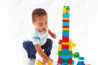 és  ; FISHER-PRICE és