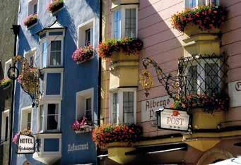 nap 350 km: A Dolomitok kapuja, Bolzano látnivalói hívogatnak, köztük a Walther tér, a Dóm, a Laubengasse épületei, rövid szabadprogram a híres bozeni zöldségpia- 1.
