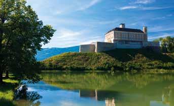 Ezt követően a landskroni várhoz sétálunk fel, ahonnan gyönyörű panoráma tárul elénk Villach városára és az Ossiachi tóra.