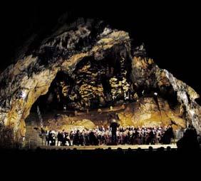 befogadó koncertekre is alkalmas Baradla barlang.
