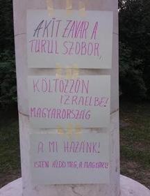 30 ANTISZEMITA GYŰLÖLETCSELEKMÉNYEK ÉVES JELENTÉS kezés és a talapzatra való felmászás is jogsértő. Végül az építők teherautója elhagyta a helyszínt.
