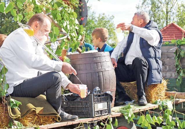 oda Egyre népszerűbb Nyocadik akaomma rendezték meg a Mindszent-havi muatságot Bodrogkeresztúron.