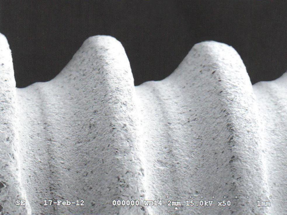 6 CORTILOG Implant System Szupertiszta implantátum felület A BIONIKA implantátumok gyártásánál alkal- mazott ISO 5832-2ASTMF67 szabvány szerinti Grade 4 minőségű titán, fogászati implantológiai célra