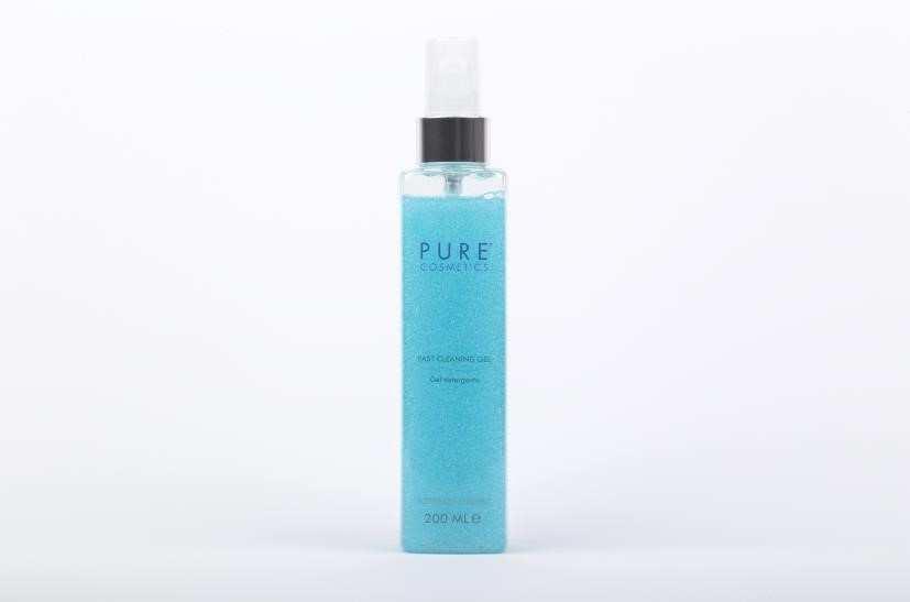 TGPR098 CLEAN FAST CLEANING GEL (GYORS TISZTÍTÓ GÉL) (2 AZ 1-BEN TISZTÍTÓ GÉL) 200 ml JELLEMZŐK: Lágy gél, mely az apró szemcséjű mikrogömböcskék jelenlétének köszönhetően, azon kívül, hogy nagyon