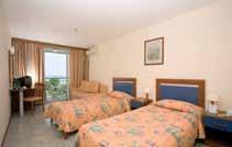 HOTEL ORCHIDEA*** Az üdülőközpont felső, parkosított részében található, a strandtól kb.