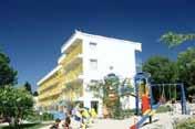 részén ingyenes aquaparkkal.  HOTEL LAGUNA MARE**** 10 Bulgária / Aranyhomok A szálloda strandtól kb.