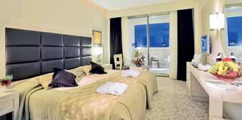 ingyenes) 7 bár külső és belső medence relax medence aqua-park (6 vízi csúszdával) SPA központ futball pálya üzletek konferencia terem WIFI (ingyenes, lobby) Internet-kávézó (térítéssel)