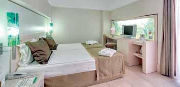 térítéssel) 3 bár 2 külső medence SPA központ konferencia terem WIFI (a hotel területén igynenes) Térítésmentesen: török fürdő
