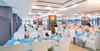 CRYSTAL DE LUXE RESORT & SPA***** (Kemer) A szálloda kb. 75 méterre található saját strandjától Kemer-ben és kb. 55 km-re Antalya repülőterétől. 2008-ban épült 16.