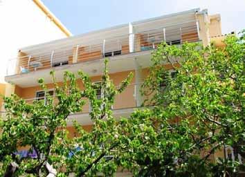 apartman terasz 2 hálószoba, az egyikben franciaágy, a másikban 2 különálló ágy