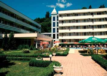 VILLA MAGNOLIA*** A villák szép és egyben nyugodt park területén helyezkednek el, kb.