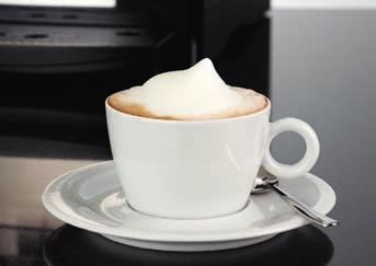 tartományban. Ezáltal a magas latte macchiato poharak is kényelmesen elhelyezhetôek, a legkisebb állás pedig tökéletes az eszpresszó csészékhez.