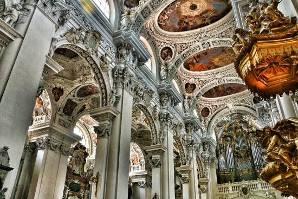 Katalin orosz cárnő, Immanuel Kant filozófus, Jakob Fugger augsburgi kereskedő, Peter Paul Rubens flamand festő, Johannes Brahms német zeneszerző, Konrad Adenauer, a Német Szövetségi Köztársaság első