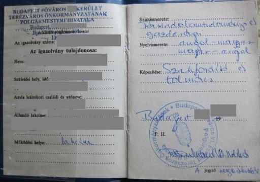 Az írott és szóbeli nyelvi közvetítéshez a bíróságok lehetőség szerint képzett tolmácsokat általános vagy bírósági/hatósági szaktolmácsokat vesznek igénybe a Magyarország igazságügyi szervei előtt