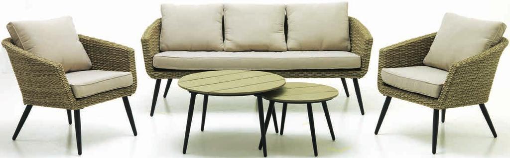 Asztal, SZ55 x H93 x MA43 cm, edzett üveg lappal. Hozzáillő 2-személyes kanapéval és 2 kényelmes székkel.