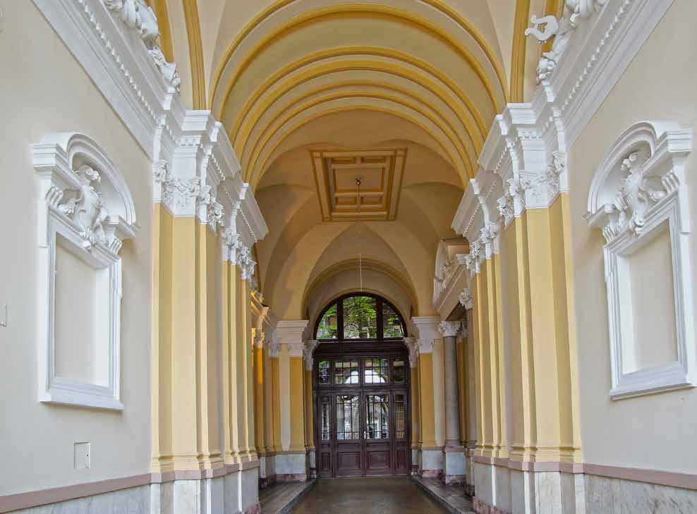 befejezte. Mintegy 250 bérházat tervezett, jelentősen hozzájárulva a főváros jellegzetes, eklektikus arculatának kialakulásához.