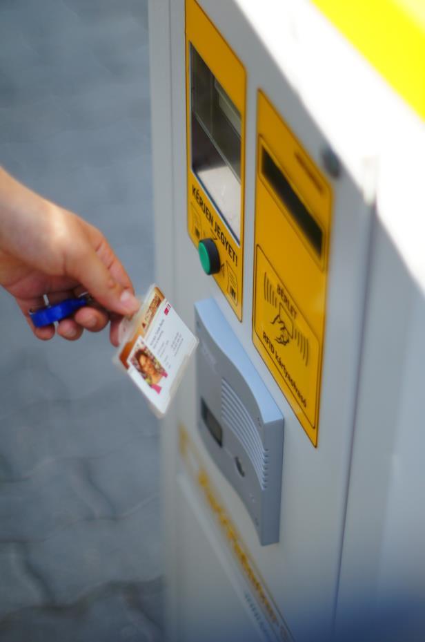 Az AutoPay típusú fizető automatánk kezelőszemélyzet nélküli automata lévén mentesül a nyugtaadási kötelezettség alól. (Hivatkozunk a 2007. évi CXXVII. Törvény (Áfa törvény) 167. paragrafusára).