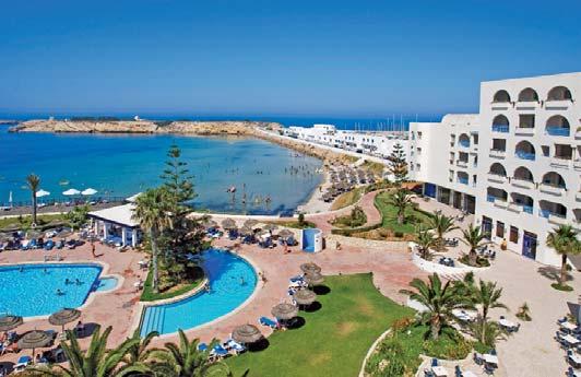 tagja. A szállodát 2007-ben újították fel, ül a homokos tengerparton fekszik 4 km-re a repülőtértől, 10 km-re Monastir medinájától. A közelben 3 golfpálya is található.