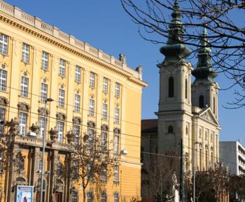 Iskolatörténet 1950. A két éve államosított gimnázium József Attila nevét kapja 1997.