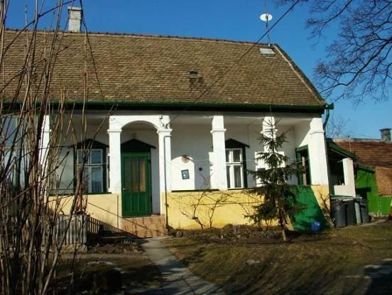 ---------- megnevezés: volt Katolikus Olvasókör cím: Szent István utca 13.