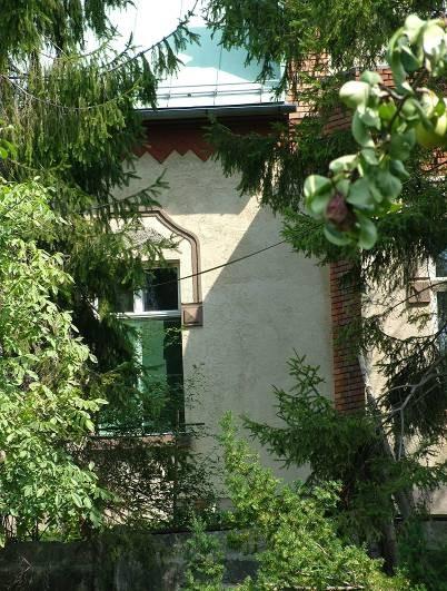 Szabadság tér 12. (hrsz: 2253) villa TÖRÖKBÁLINT helyi védelem alatt álló lakóépületek, épületrészek 2009. 2009. párkány részlete, 2013.