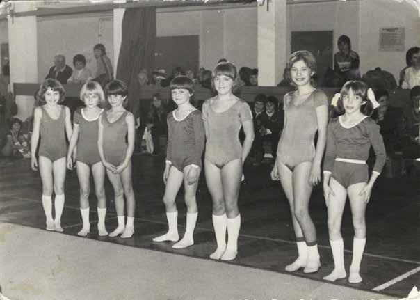 Leány tornacsapat 1989 Balról: Nágel Andrea, Szeles Judit, Szőllősi