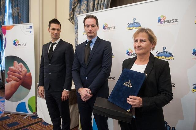 Az idei évben is A Tanév Legeredményesebb Diákolimpia testnevelője díj is átadásra került.