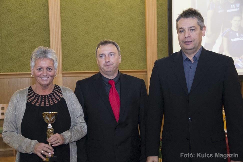 átvehette kitüntetését, a Magyar Diáksport Szövetség Diáksportért Emlékérmét A Miskolci Herman Ottó Gimnázium is a