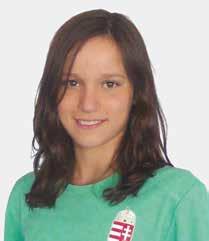 (2016) korosztályos német bajnok (2016)/ Age Group German Champion (2016) Szülei úsznak, futnak és bicikliznek is. Két testvére van, mindketten úszók. Ötévesen kezdte a sportot.
