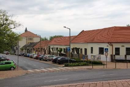 lakói.