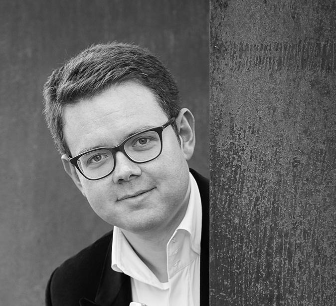 Trombita Giovanni Guzzo: Szólistaként Guzzo a világ vezető szimfonikus zenekaraival és legrangosabb hangversenyközpontjaiban lép fel, olyan helyszíneken, mint a londoni Wigmore Hall és a zürichi