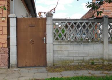ingatlantulajdonosok, így van követhető példa ennek esztétikus megoldására.
