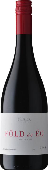 7800 Ft/0,75 l Szepsy Furmint 2015/2016 Mád Komoly furmint: bontás után ásványos illat, kis méz, majd lassú és magával ragadó kitárulkozás.