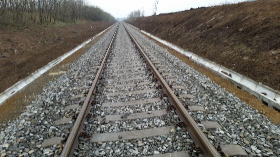 Mezőzombor Sárospatak vonalszakasz felújítása A 80c sz, vonalon 2012-ben kezdődött meg a Mezőzombor-Sárospatak közötti vonalszakasz átépítése. 2016-ban a IV.