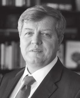 STUMPF ISTVÁN Sárospatak, 1957 Felsôfokú tanulmányok: Eötvös Loránd Tudomány Egyetem Állam- és Jogtudományi Kar (1977 1982), jogász Eötvös Loránd Tudomány Egyetem Bölcsészettudományi Kar (1983 1985),