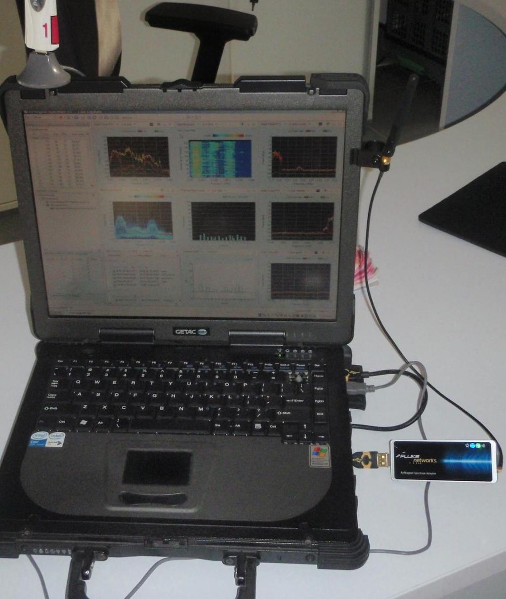 EQUICOM mérőműszerek felhasználási tapasztalatai Spectrum XP szoftver és Air Magnet Spectrum Adapter Jól használható a Spectrum XP szoftver és az Air Magnet Spectrum Adapter kiegészítve a Proxim 802.