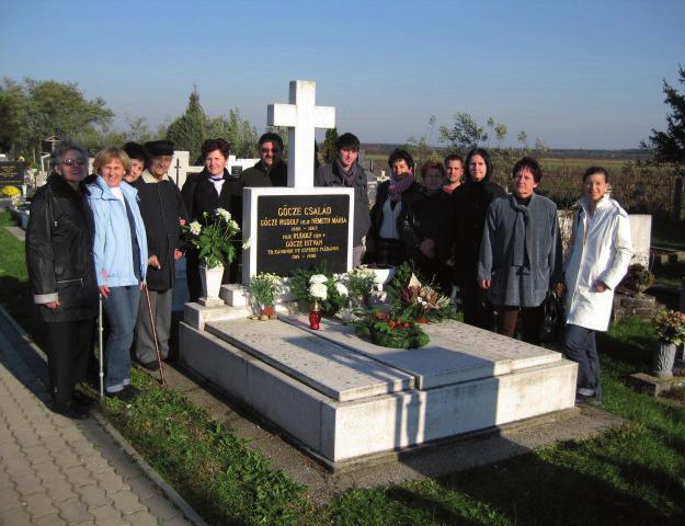 A KESZTHELYI SZENT MIKLÓS TEMETŐBEN DR.