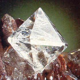 kalcit aragonit α-kvarc, hexagonális és β-kvarc