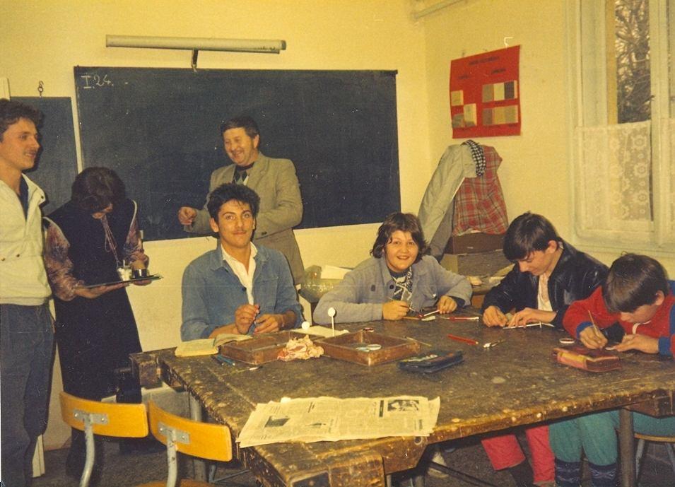 1984. Iskolai