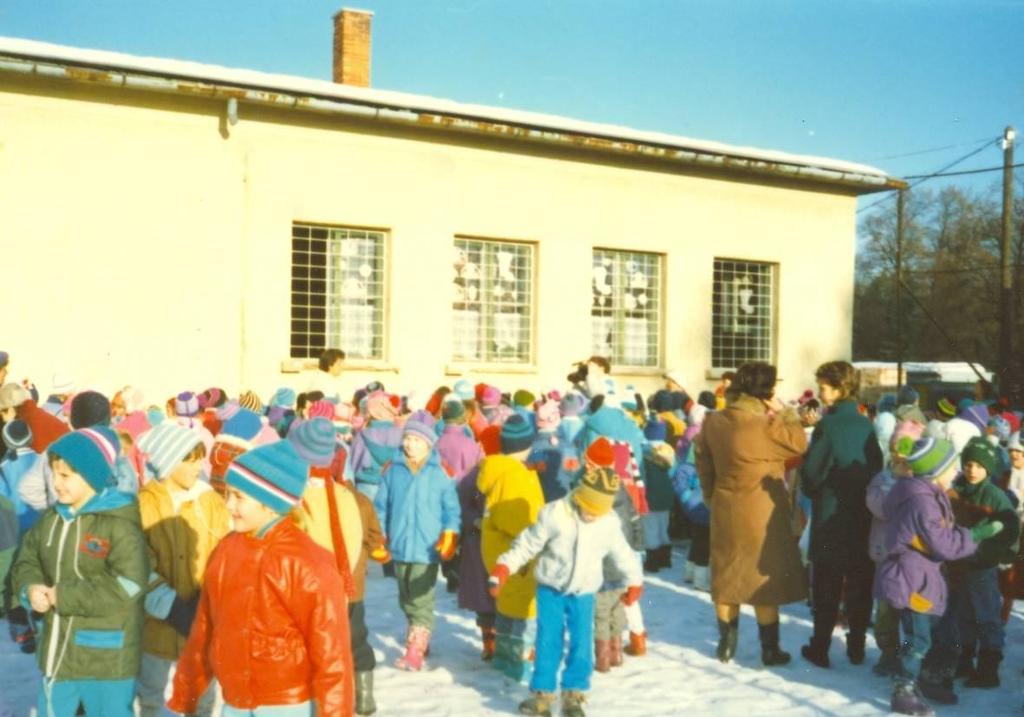 1990. Alsó