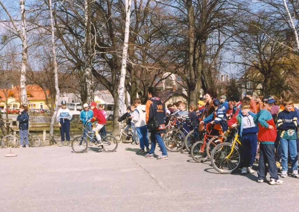 1992. Kerékpáros